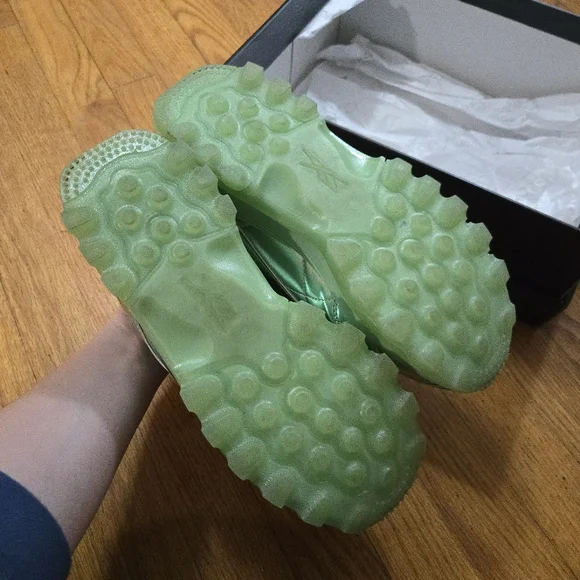 Reebok Cardi B Classic Leather Shoes in Semi Pixel Mint Junior Running - Picture 5 of 9